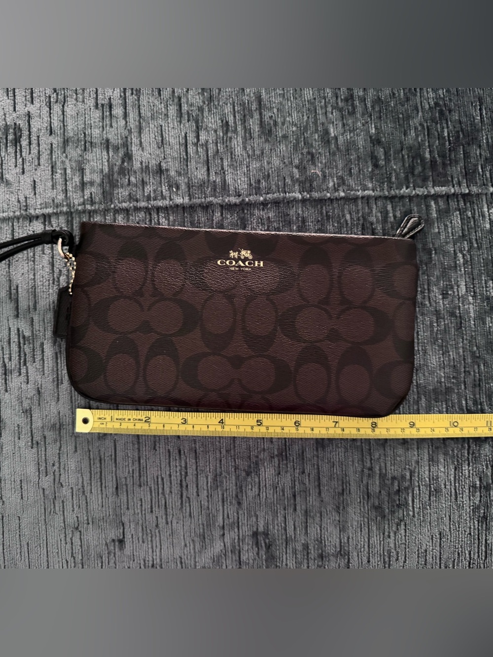 Coach Brown Signature Zip Bag with Gold Logo - Picture 5 of 6